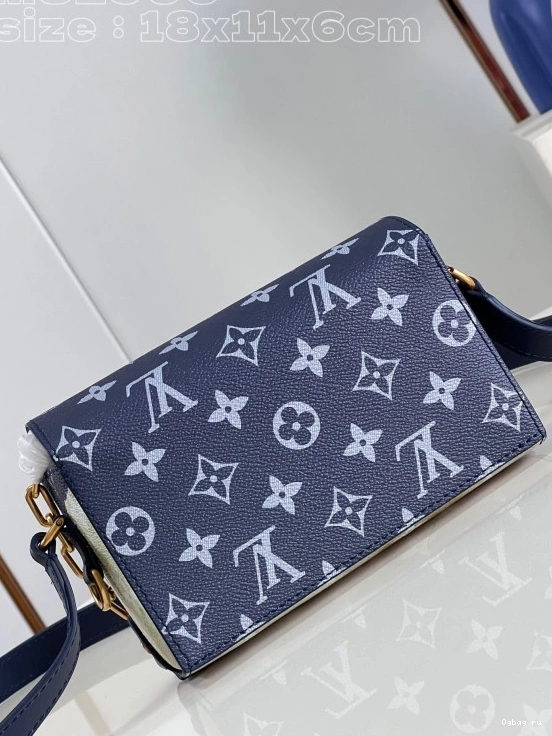 Messenger LOUIS VUITTON Steamer 0823
